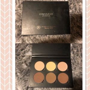 Anastasia Beverly Hills Contour Kit